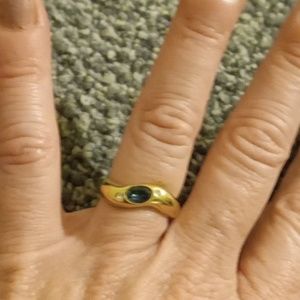 Nolan Miller Vintage size 8 blue crystal gold tone ring.